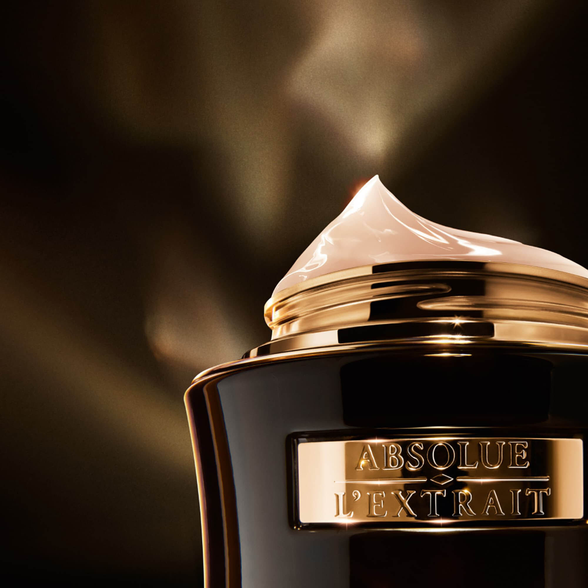 Absolue l’extrait the elixir eye treatment close up