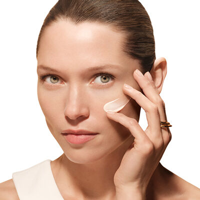 Lancome | 26-08 | ABSOLUE