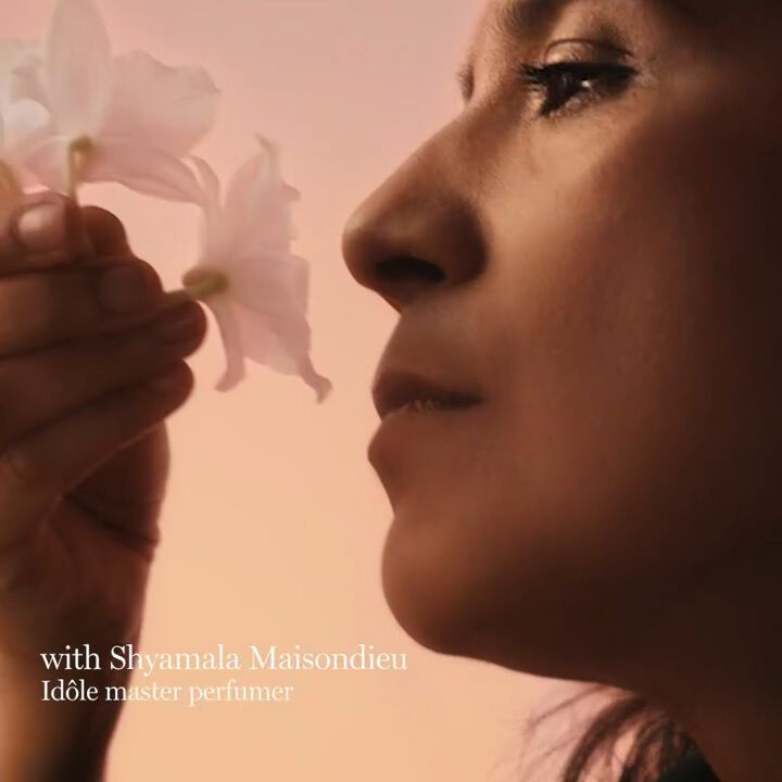 Shyamala creadora de fragancia idole